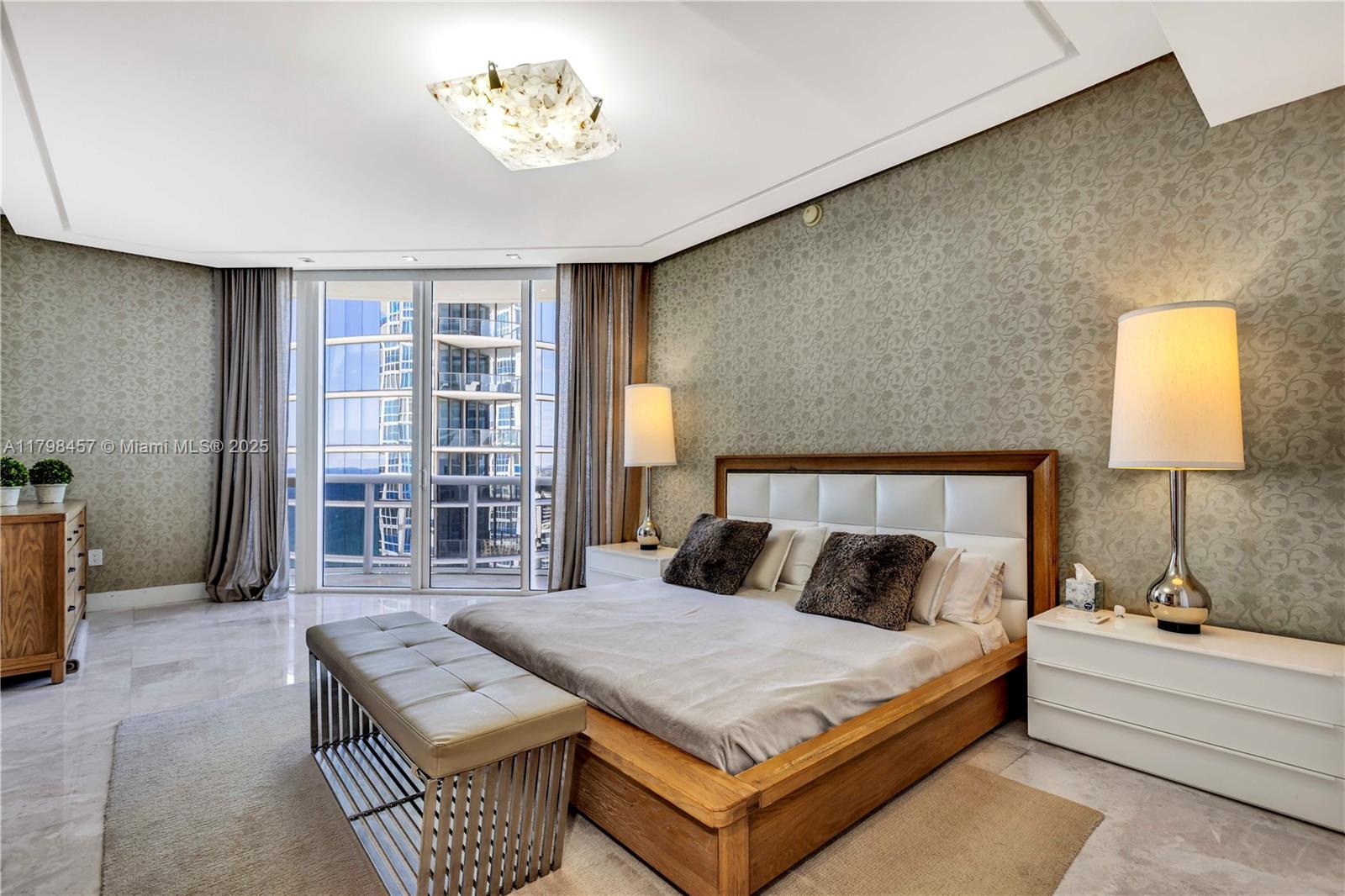 TDR TOWER III CONDO - Residential