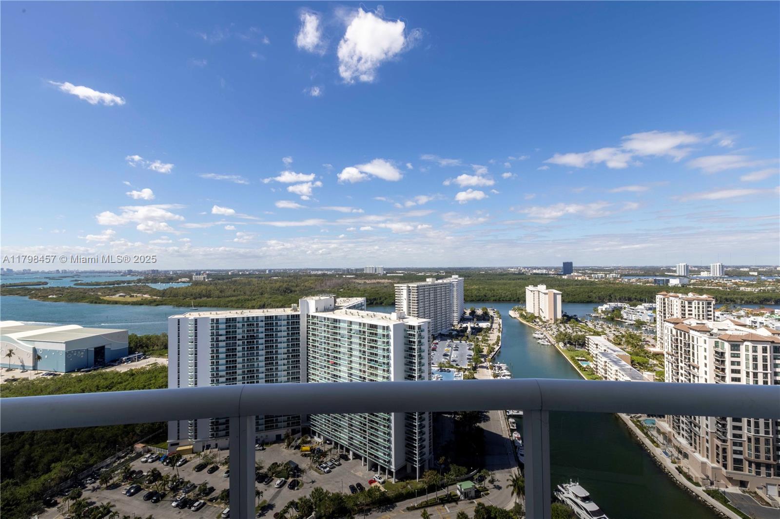 TDR TOWER III CONDO - Residential