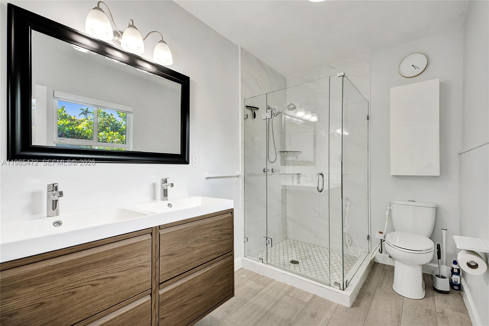 MIAMI SHORES SEC 8 REV - Residential