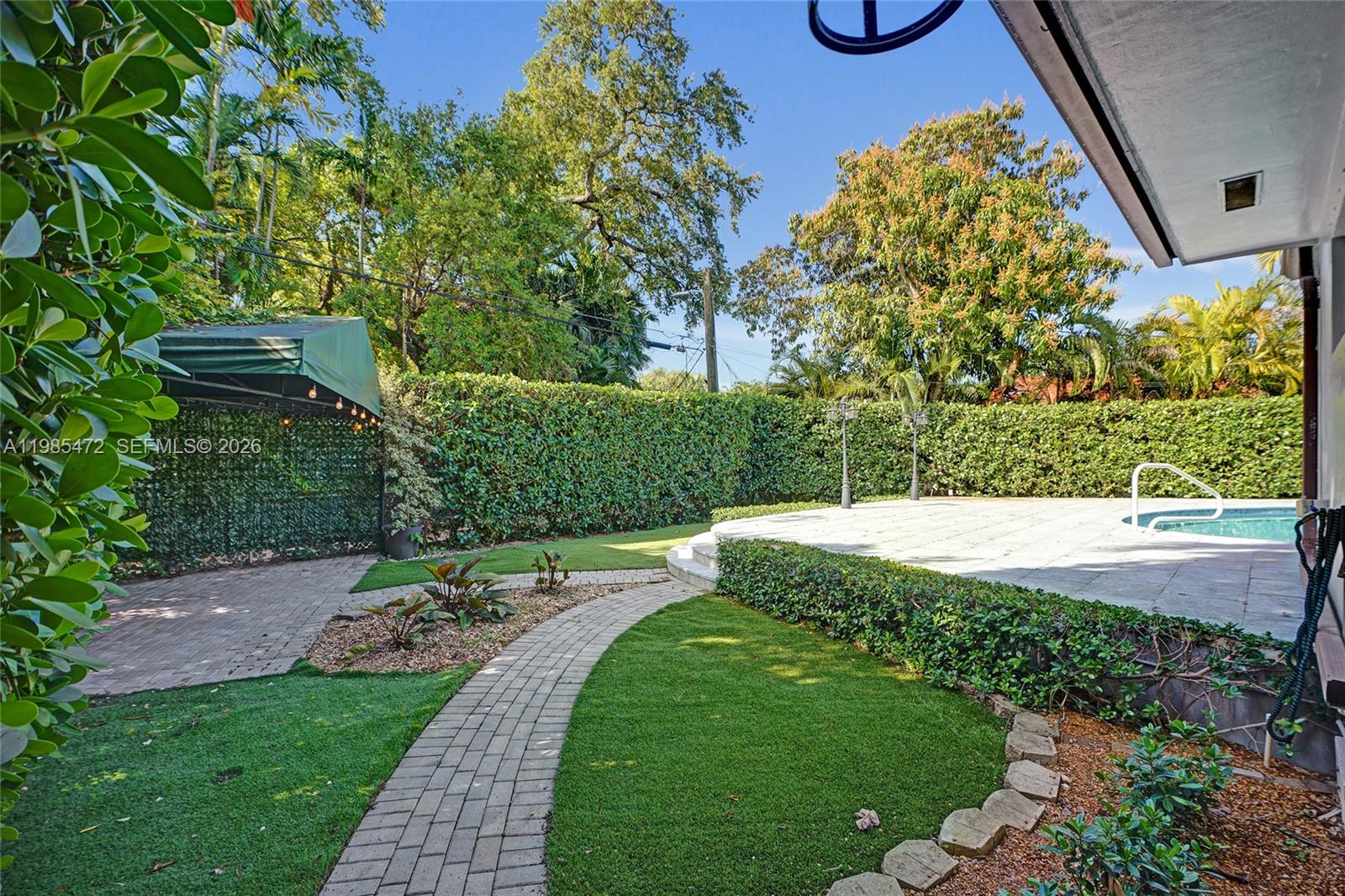 MIAMI SHORES SEC 8 REV - Residential