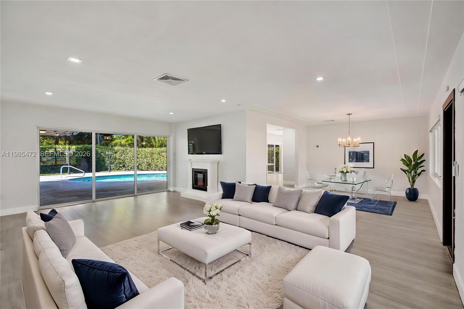 MIAMI SHORES SEC 8 REV - Residential