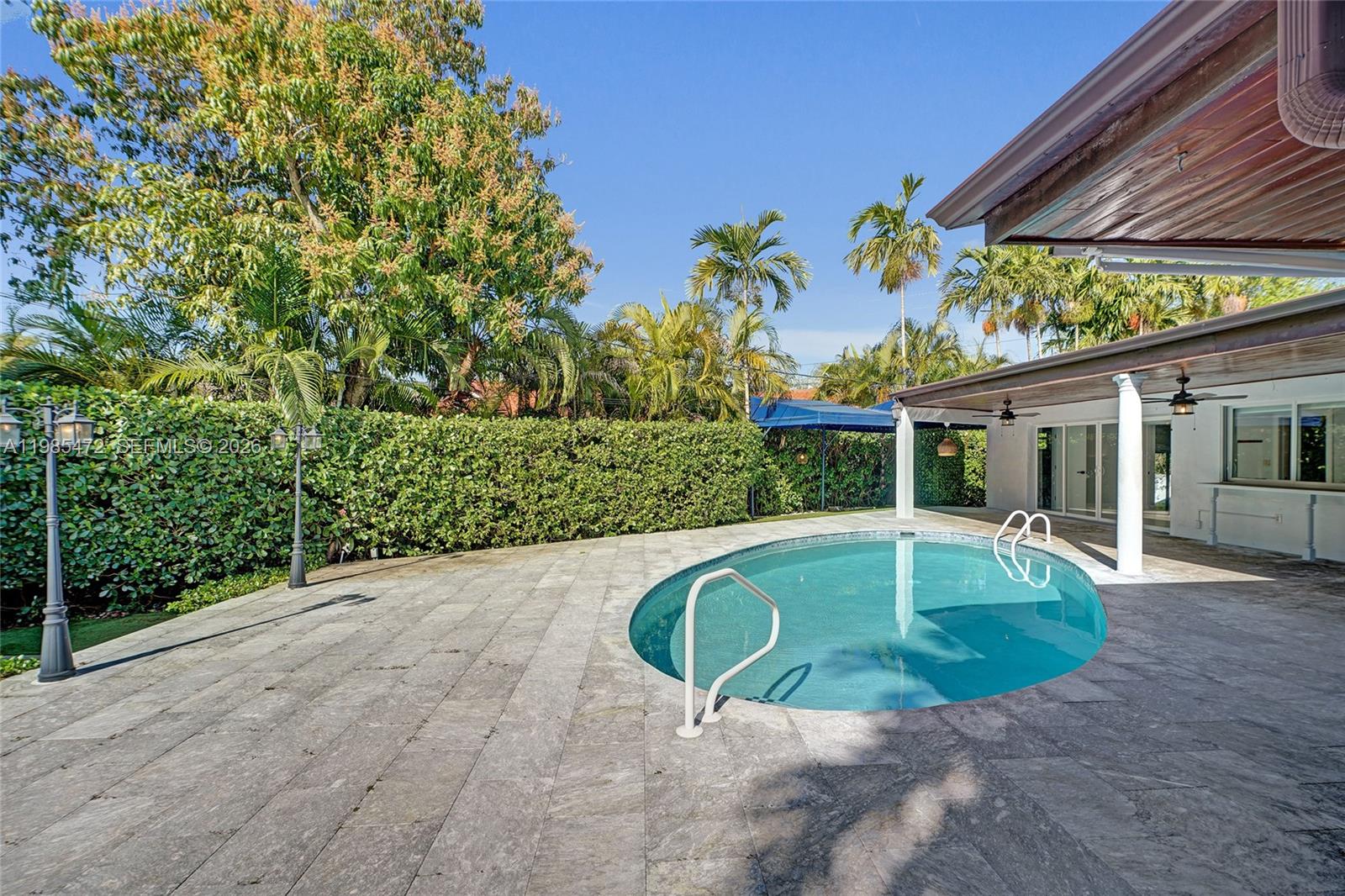 MIAMI SHORES SEC 8 REV - Residential