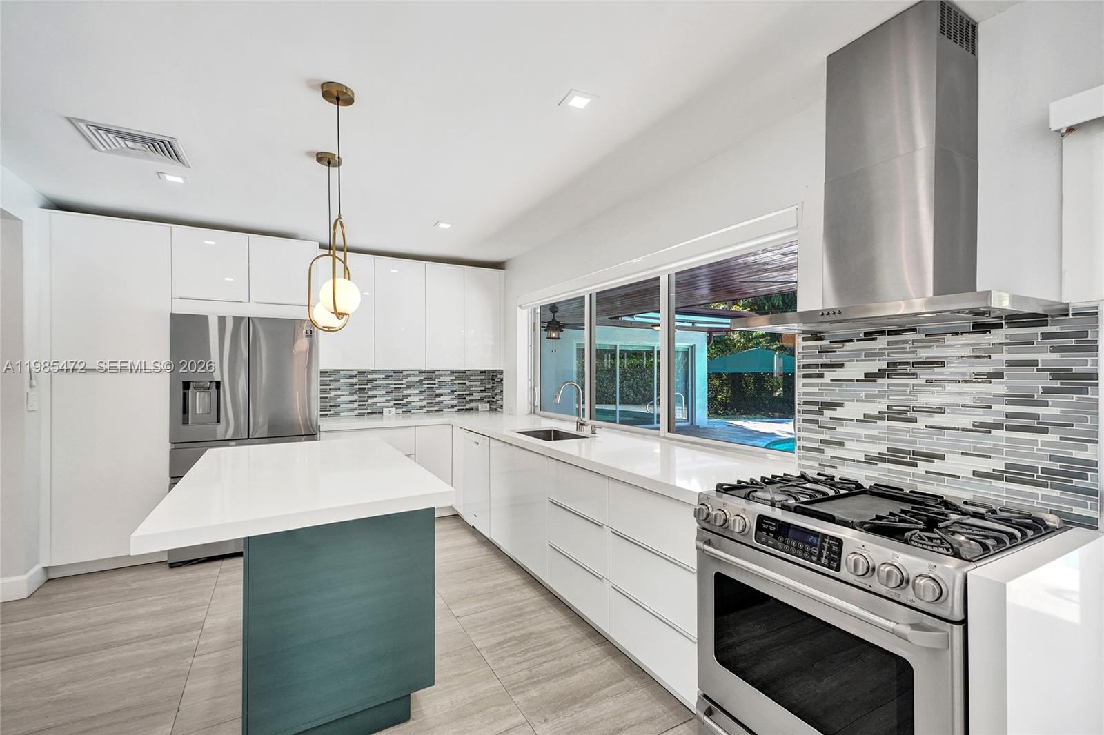 MIAMI SHORES SEC 8 REV - Residential