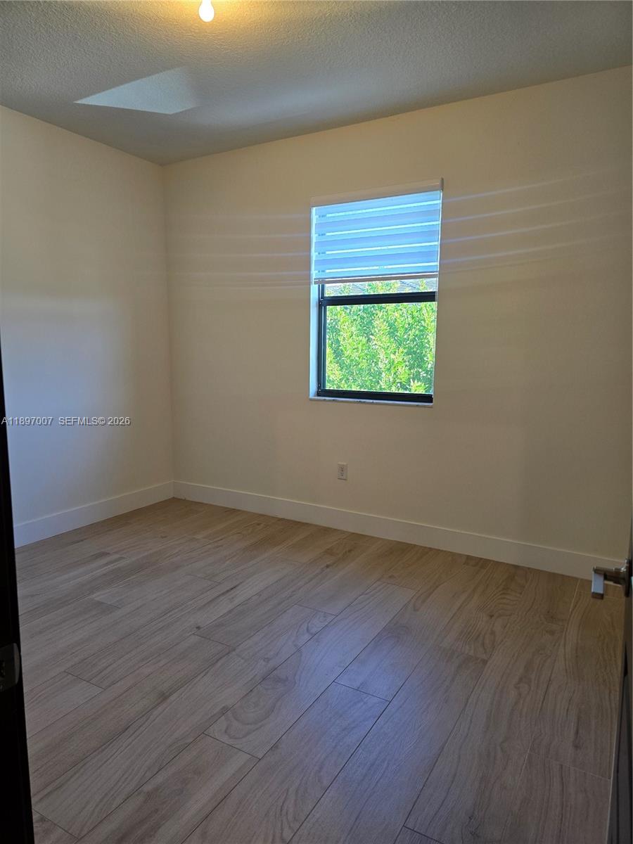 DUNNWOODY LAKE - Residential