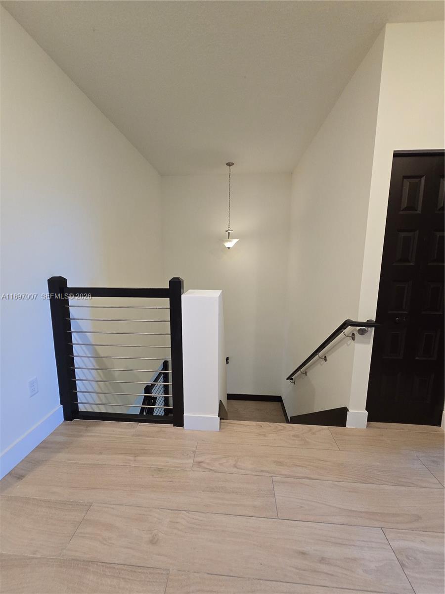 DUNNWOODY LAKE - Residential