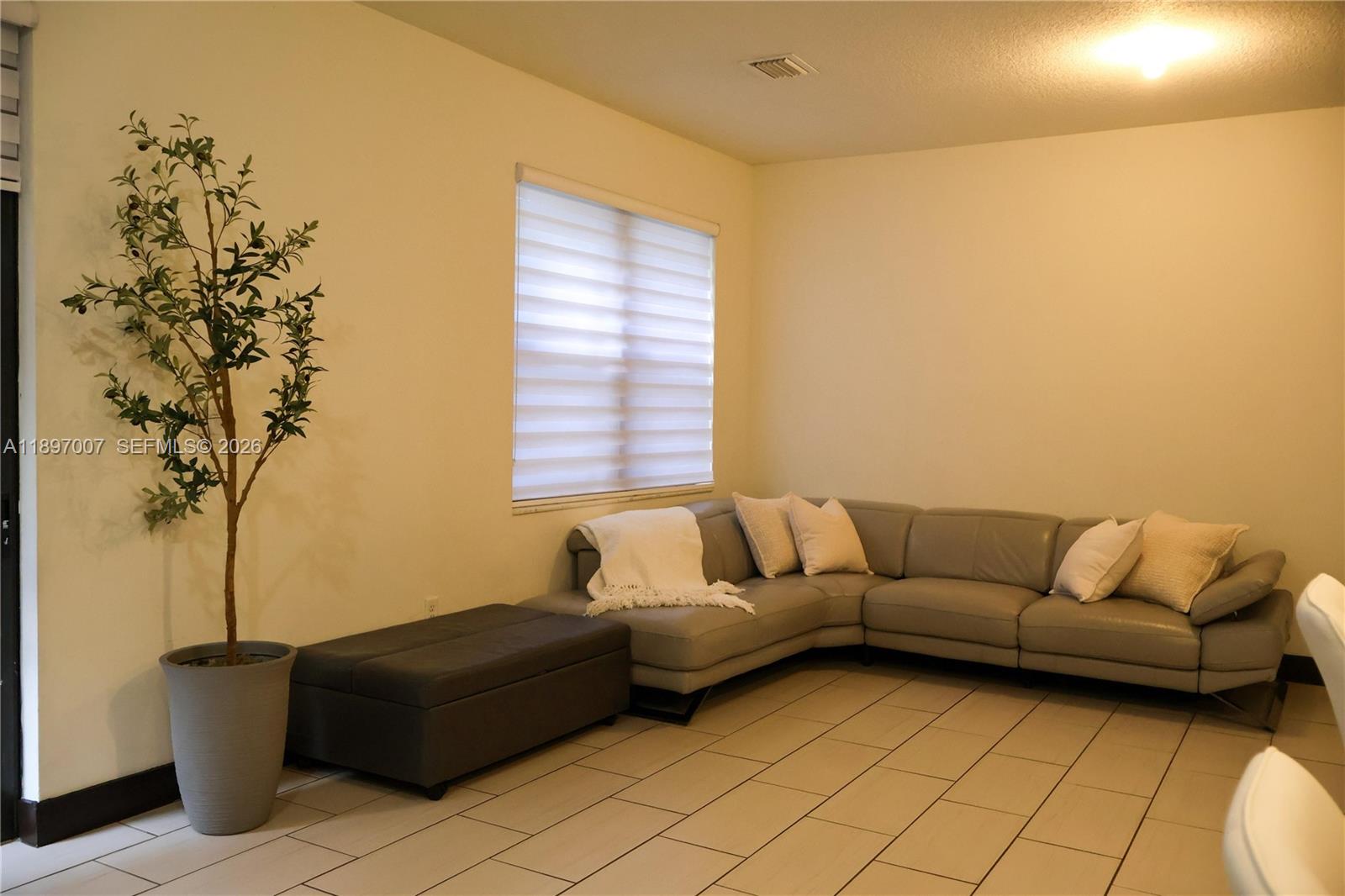 DUNNWOODY LAKE - Residential