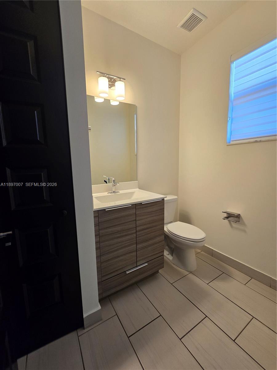 DUNNWOODY LAKE - Residential