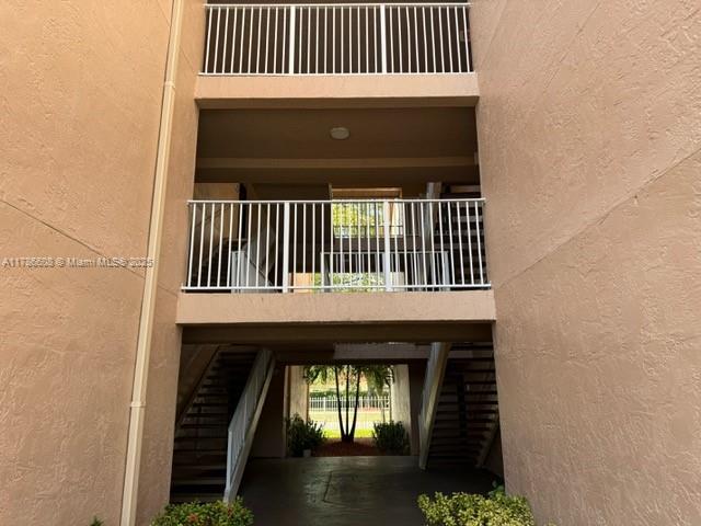 ROYAL PALM PLACE - Residential