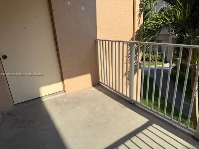 ROYAL PALM PLACE - Residential