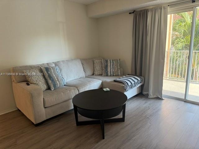 ROYAL PALM PLACE - Residential