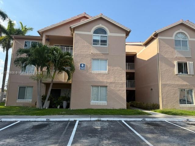 ROYAL PALM PLACE - Residential