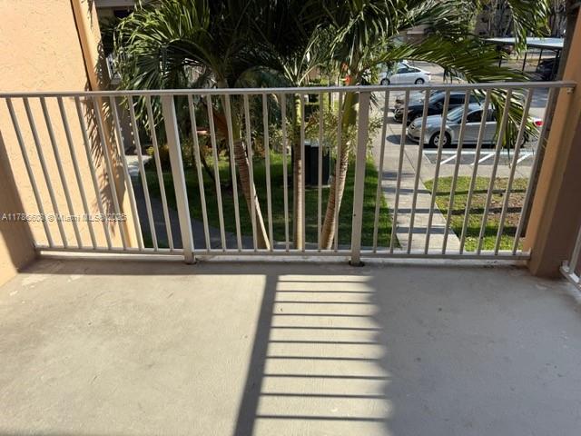 ROYAL PALM PLACE - Residential