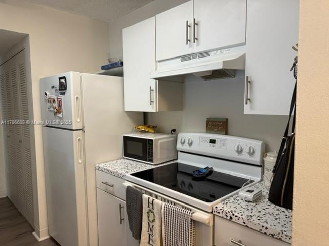 ROYAL PALM PLACE - Residential