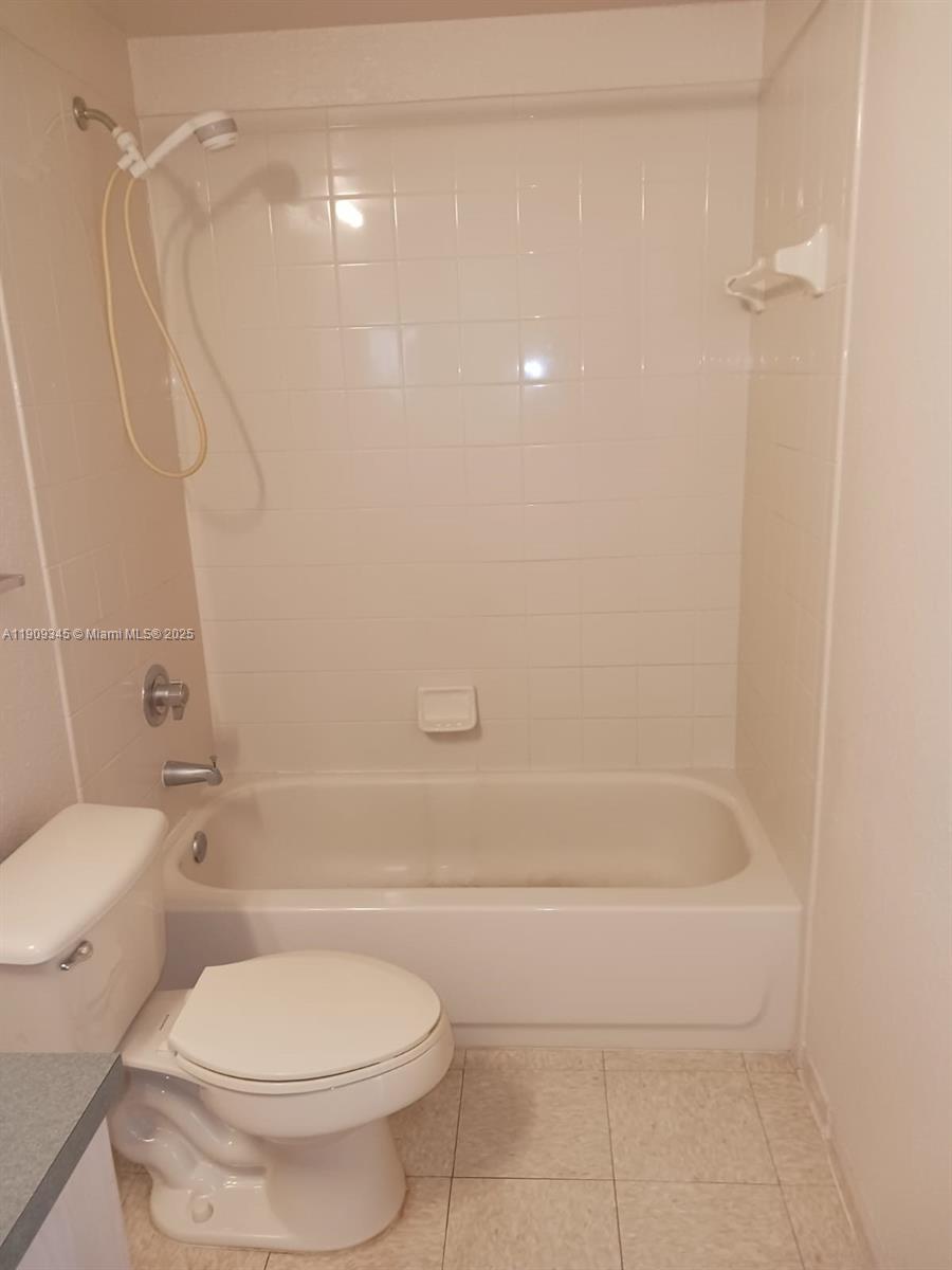 BELMONT AT NORTH LAUDERDA - Residential Lease