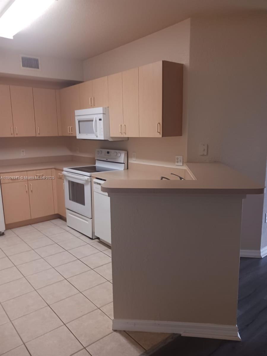 BELMONT AT NORTH LAUDERDA - Residential Lease