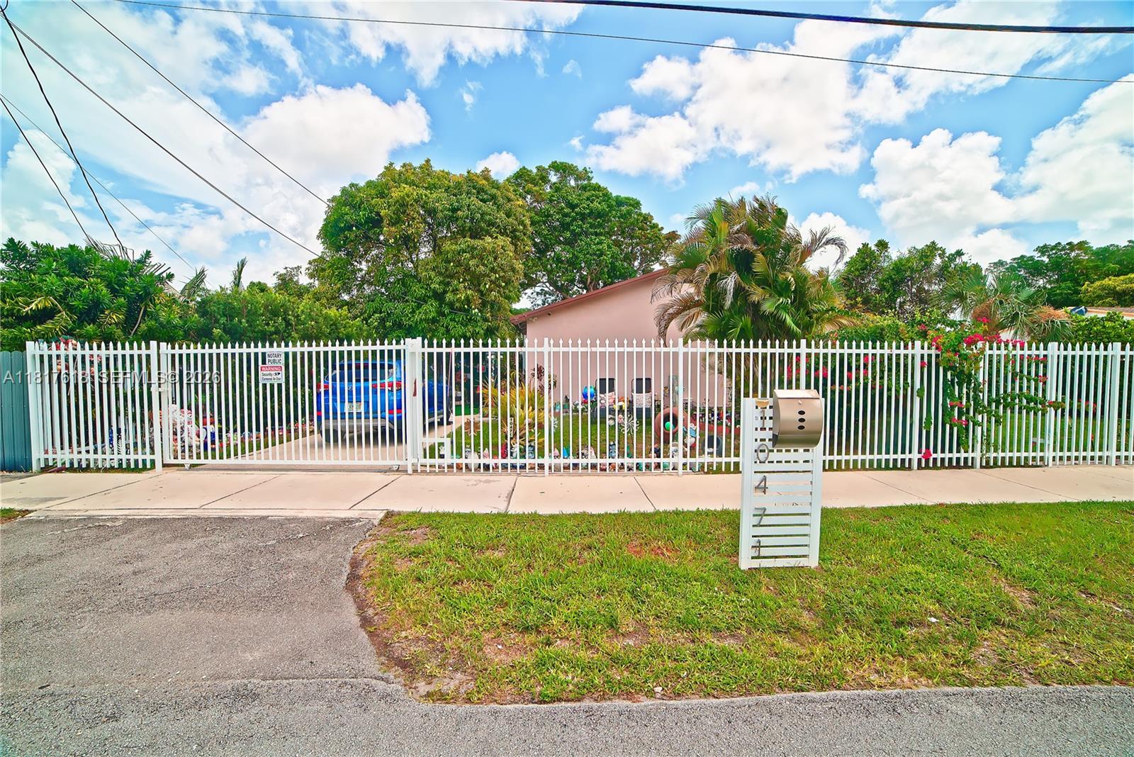 WEST PERRINE ADDN - Residential