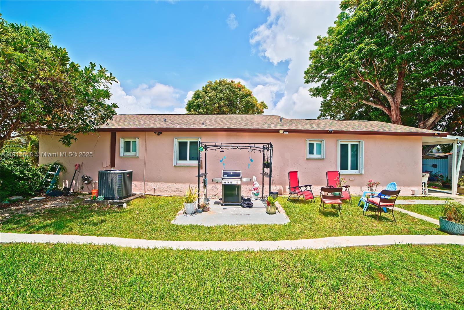 10471 SW 174th Ter