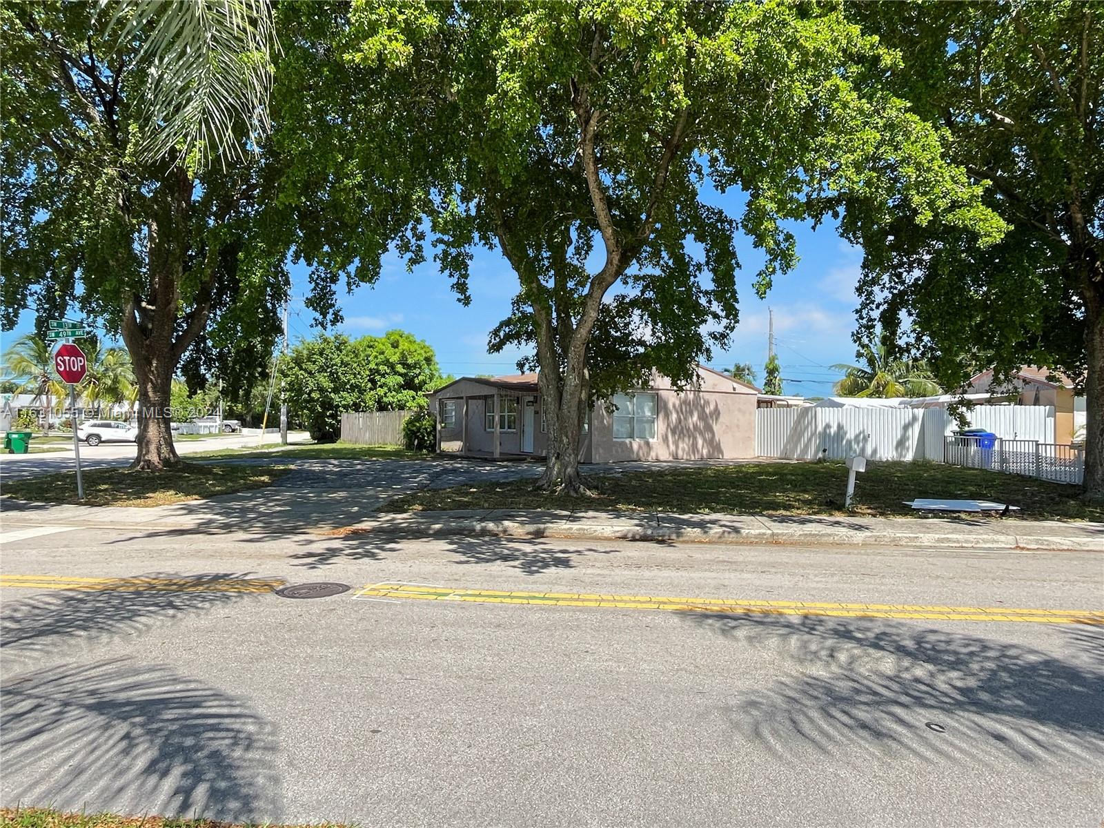 1316 SW 49th Ave