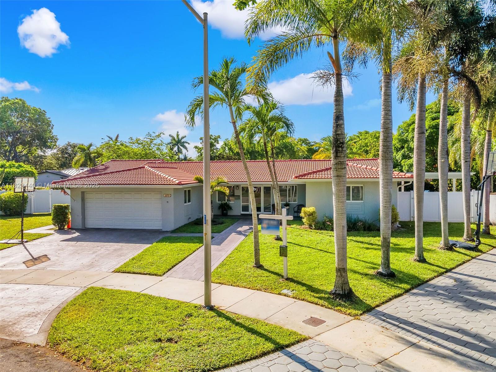 Property for Sale at 6919 Willow Ln, Miami Lakes, Miami-Dade County, Florida - Bedrooms: 4 
Bathrooms: 4  - $1,299,999