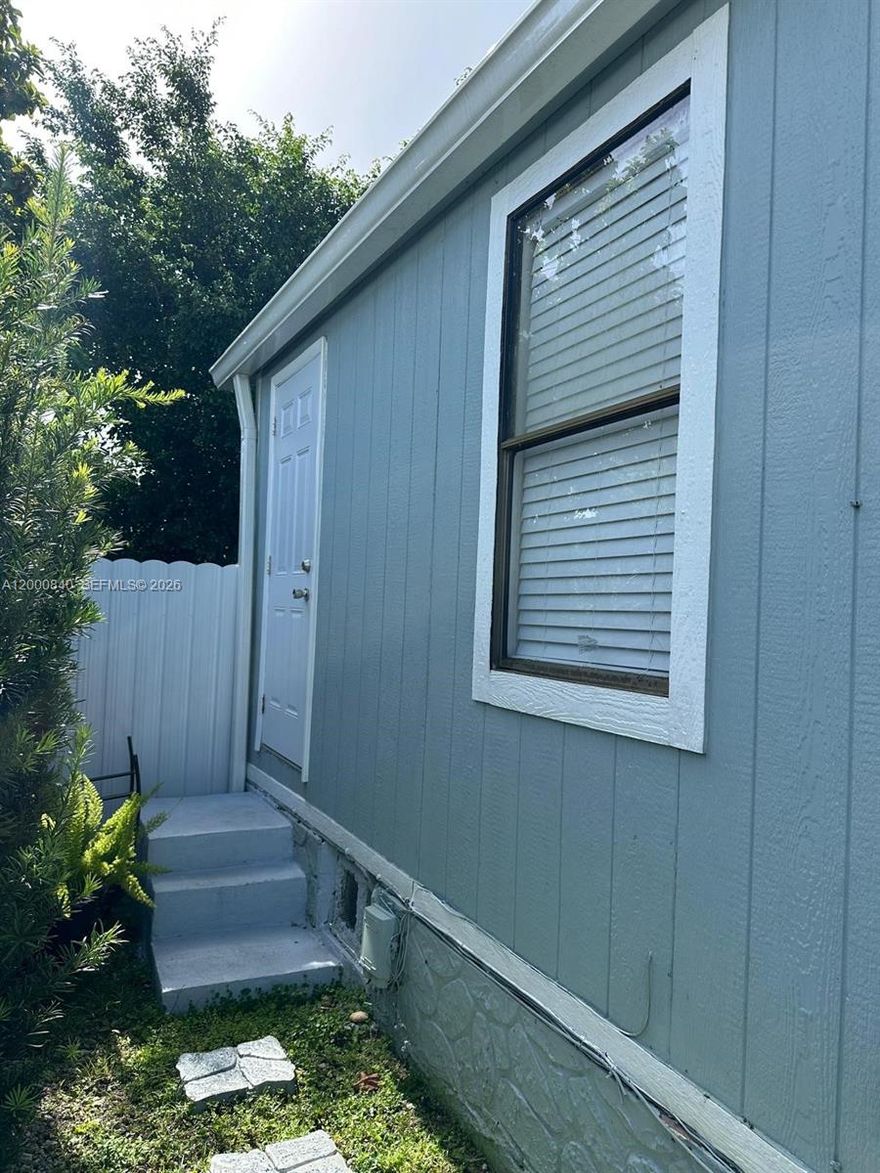Studio situated on the first floor. Located in the desirable community of Miami Gardens, close to the Hard Rock
Stadium. The home features tile floors, a fridge, an electric stove, and an updated bathroom. The community offers a pool, perfect for enjoying the endless Florida summer. Rent includes electricity & water. Max occupancy of 1.