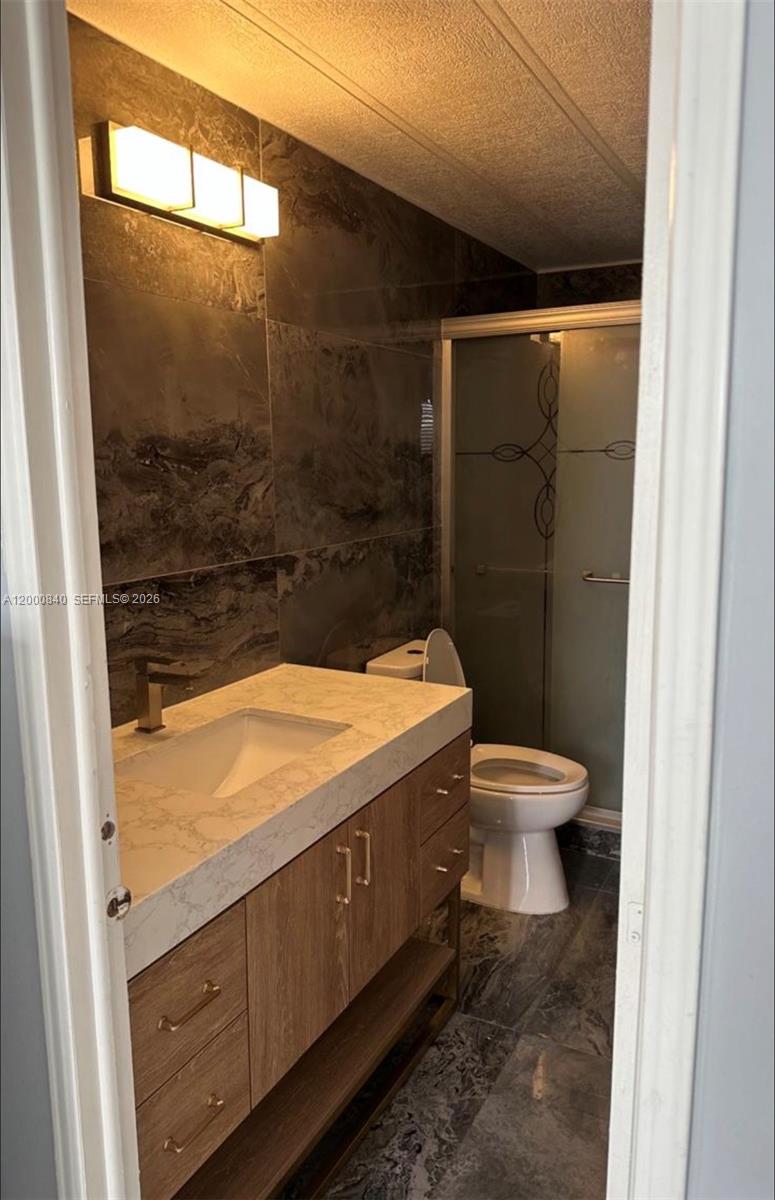 EVERGLADES SUGAR & LAND C - Residential Lease