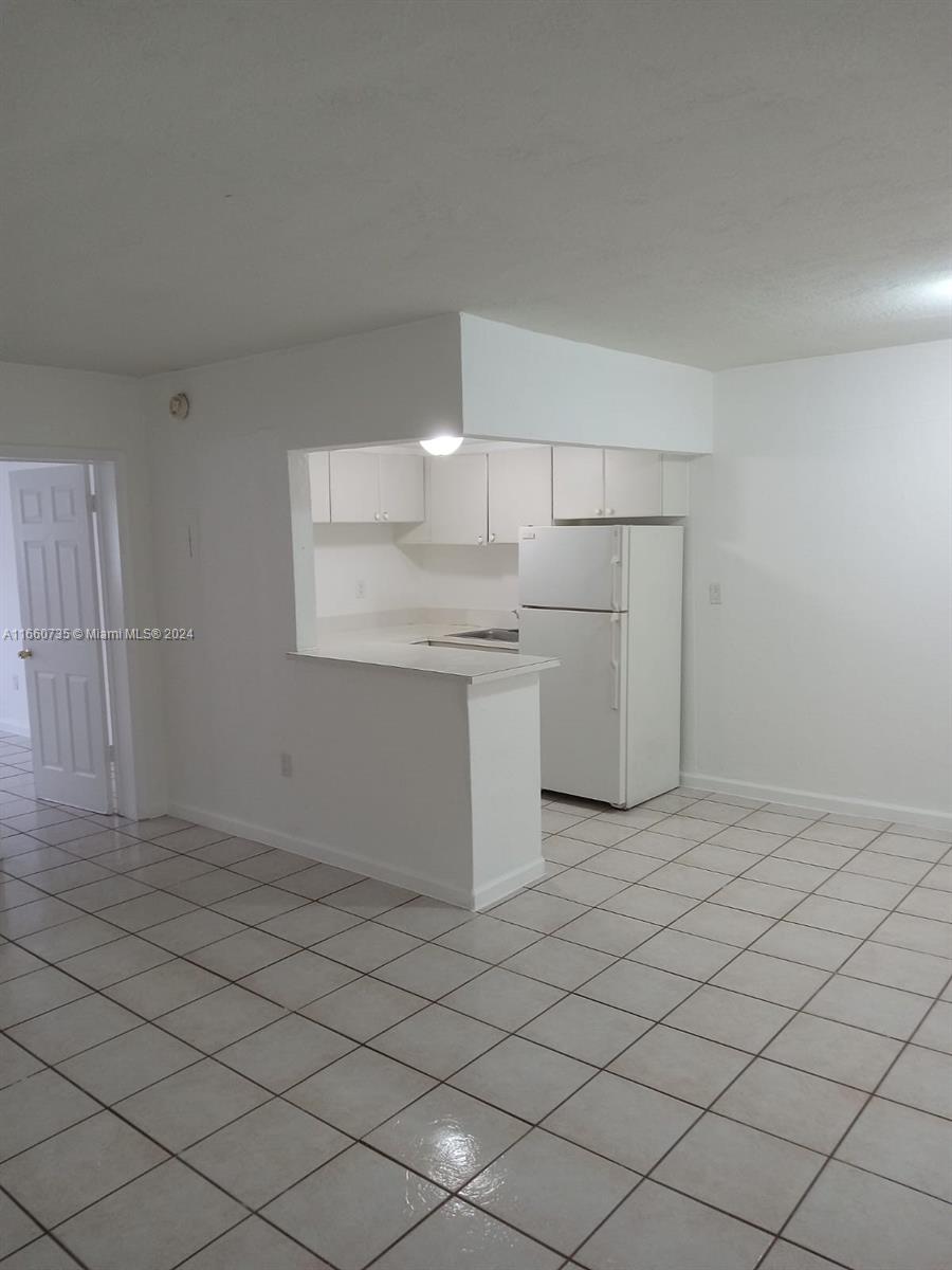 THE KENSINGTON CONDO - Residential