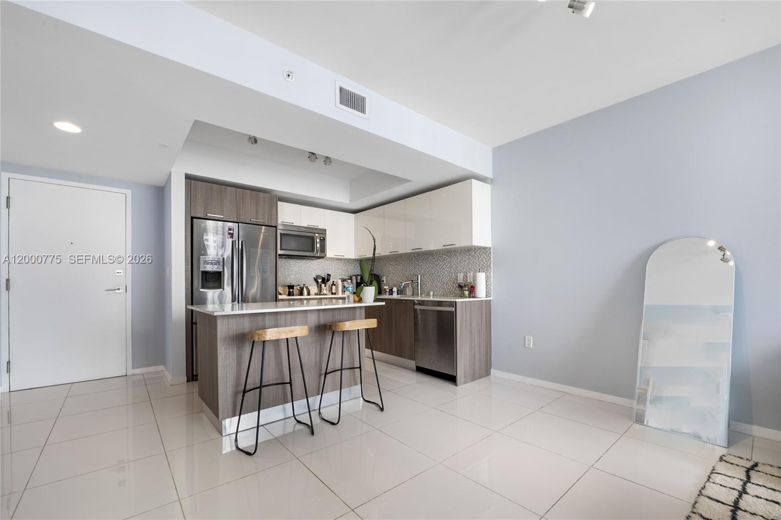 5252 PASEO CONDO - Residential Lease