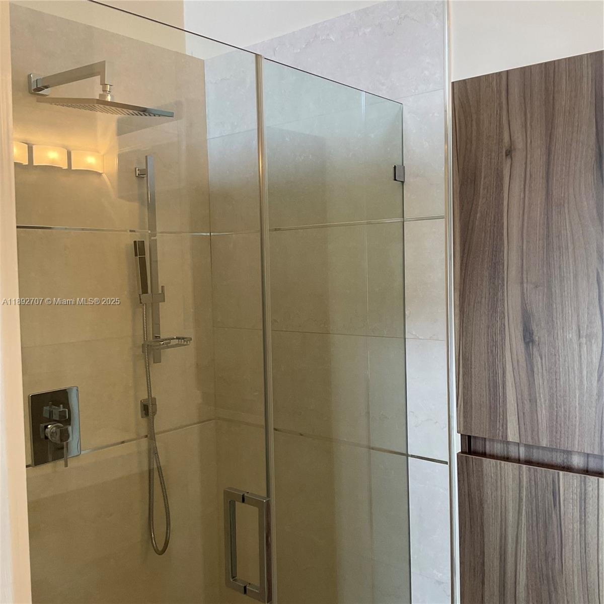 OCEANIA III CONDO - Residential