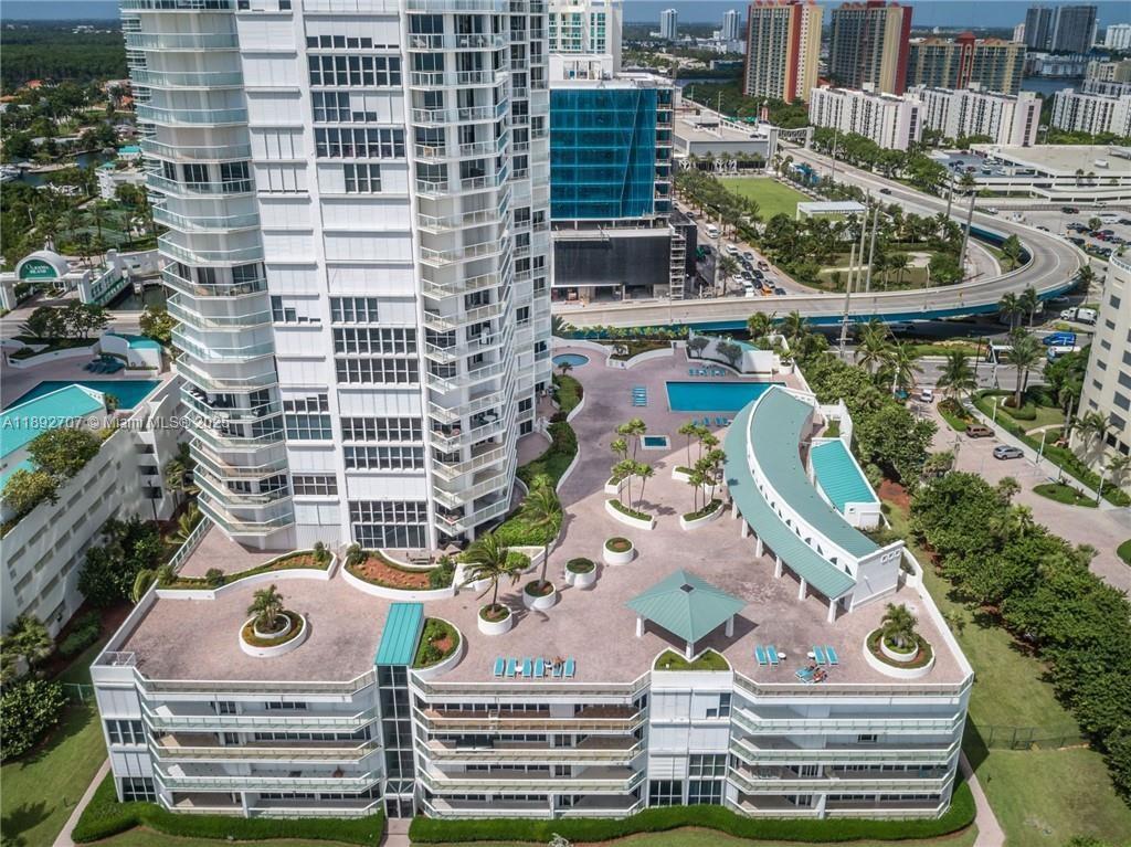 OCEANIA III CONDO - Residential