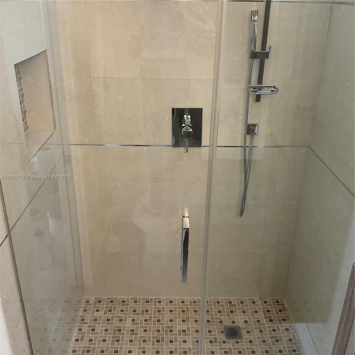 OCEANIA III CONDO - Residential