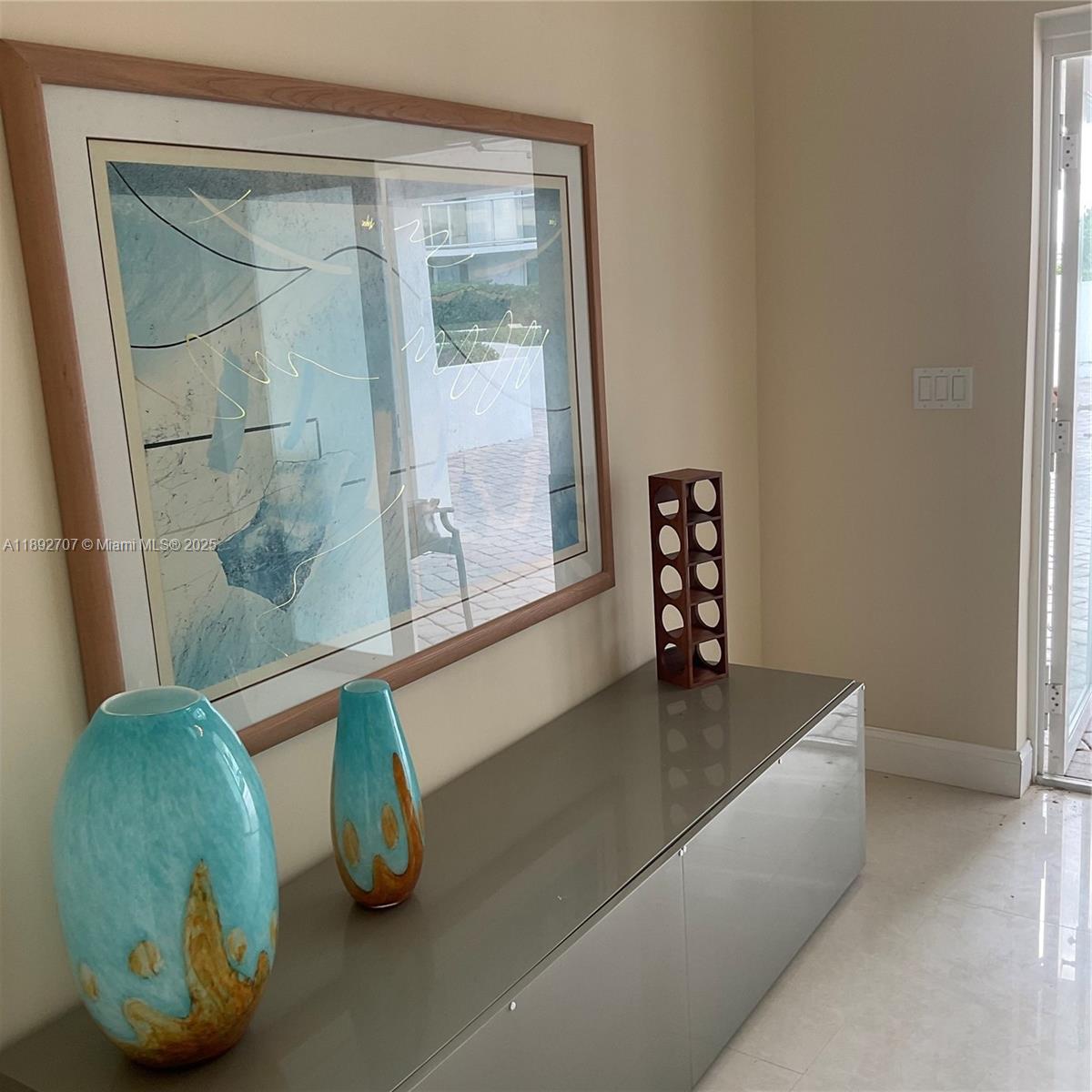 16485 Collins Ave Cabana 9