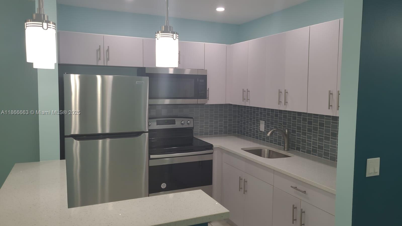 GORGEOUS REMODELED UNIT 1B+!B, OPEN KITCHEN, ALL TILE, STAINLESS STEEL APPLIANCE--- 55+ SENIOR COMMUNITY. 1B+1B. Located on the SECOND FLOOR, The community has a clubhouse with a theater, outside and inside pool, fitness center office, Walgreens Pharmacy, free transportation on and off site, and much more. VACANT UNIT. ON LOCK BOX