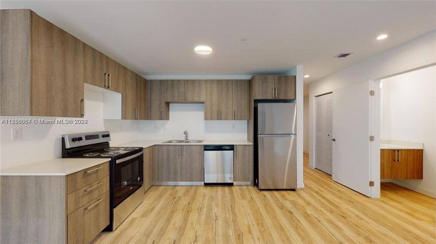 Experience the charm of our brand-new townhouse community nestled in the heart of Princeton! Each unit boasts the convenience of in-unit washer and dryer facilities, state-of-the-art stainless steel kitchen appliances, and robust impact-resistant windows. Our prime location offers seamless access to the nearby Turnpike, and each unit includes one dedicated parking space. Tenants are responsible for water and electricity expenses, ensuring complete control over your utility costs. Welcome home to a life of modern comfort and convenience!