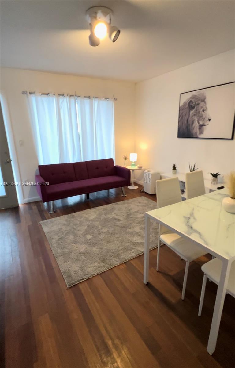 ETRURIA CONDO - Residential Lease