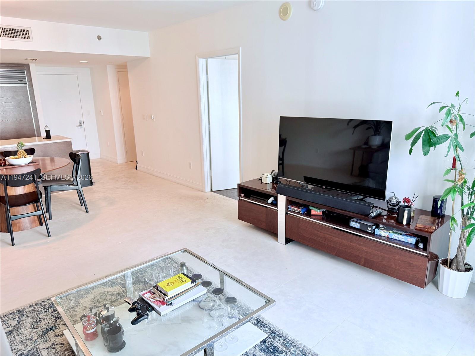 ICONBRICKELL CONDO NO 1 - Residential