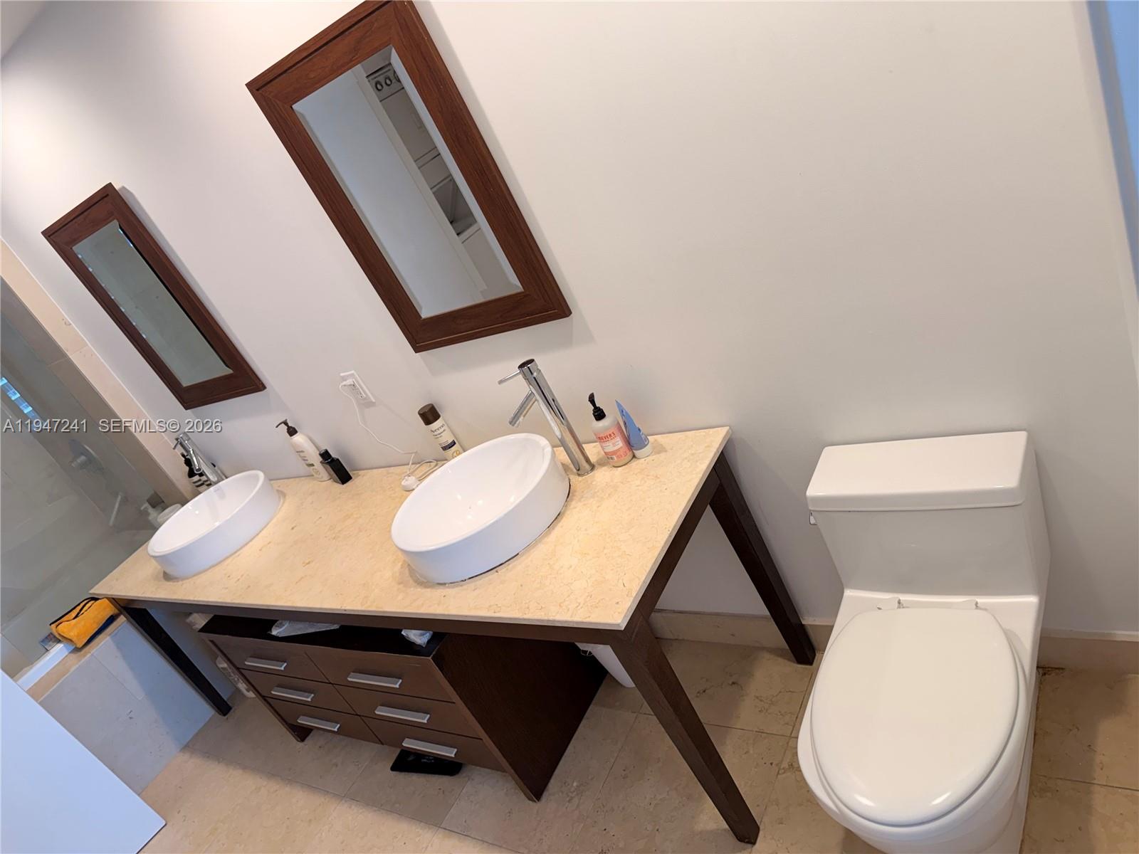 ICONBRICKELL CONDO NO 1 - Residential