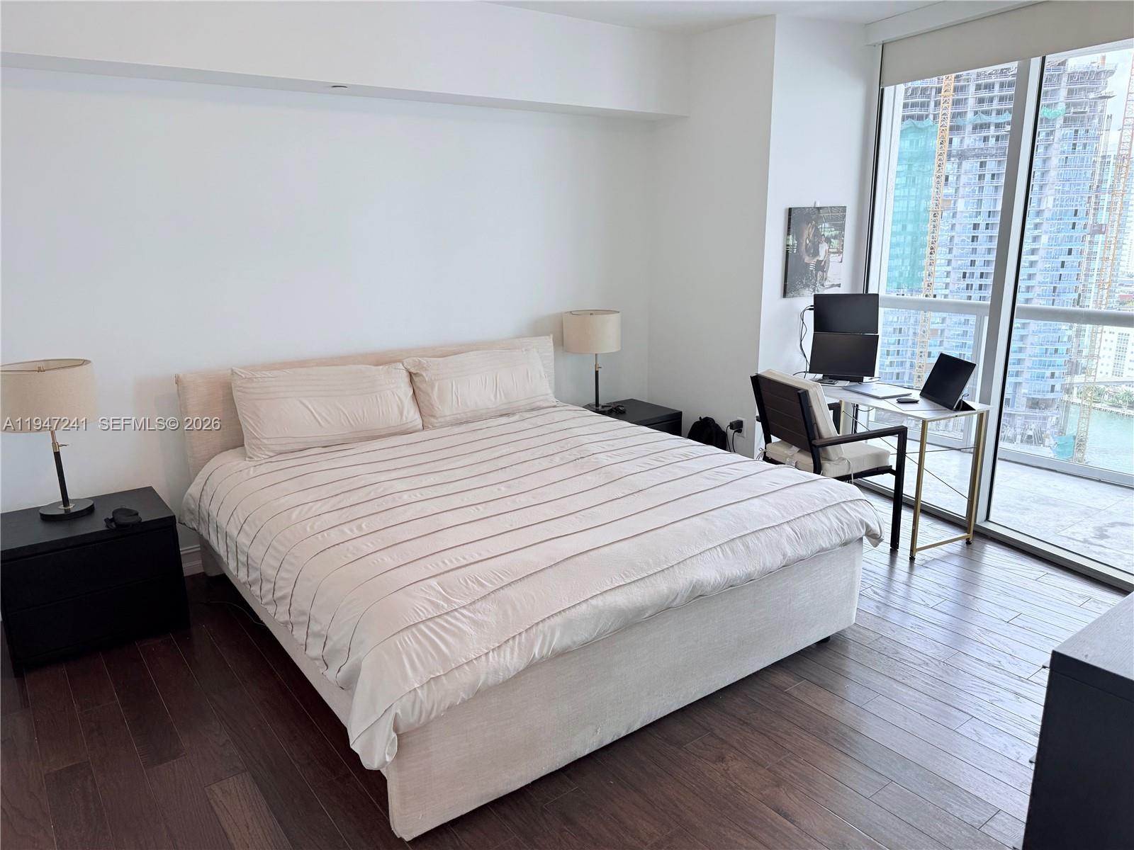 ICONBRICKELL CONDO NO 1 - Residential