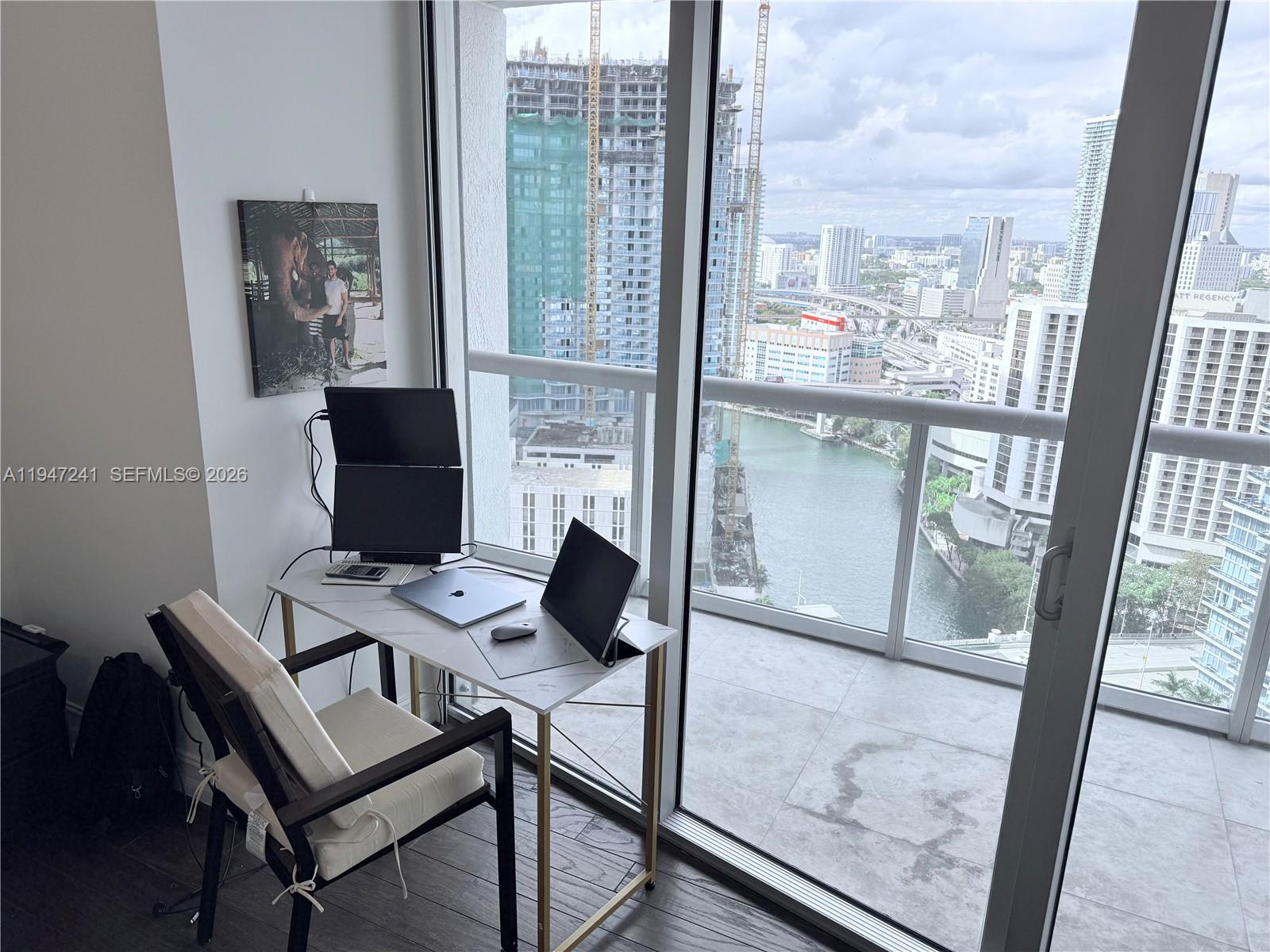 ICONBRICKELL CONDO NO 1 - Residential