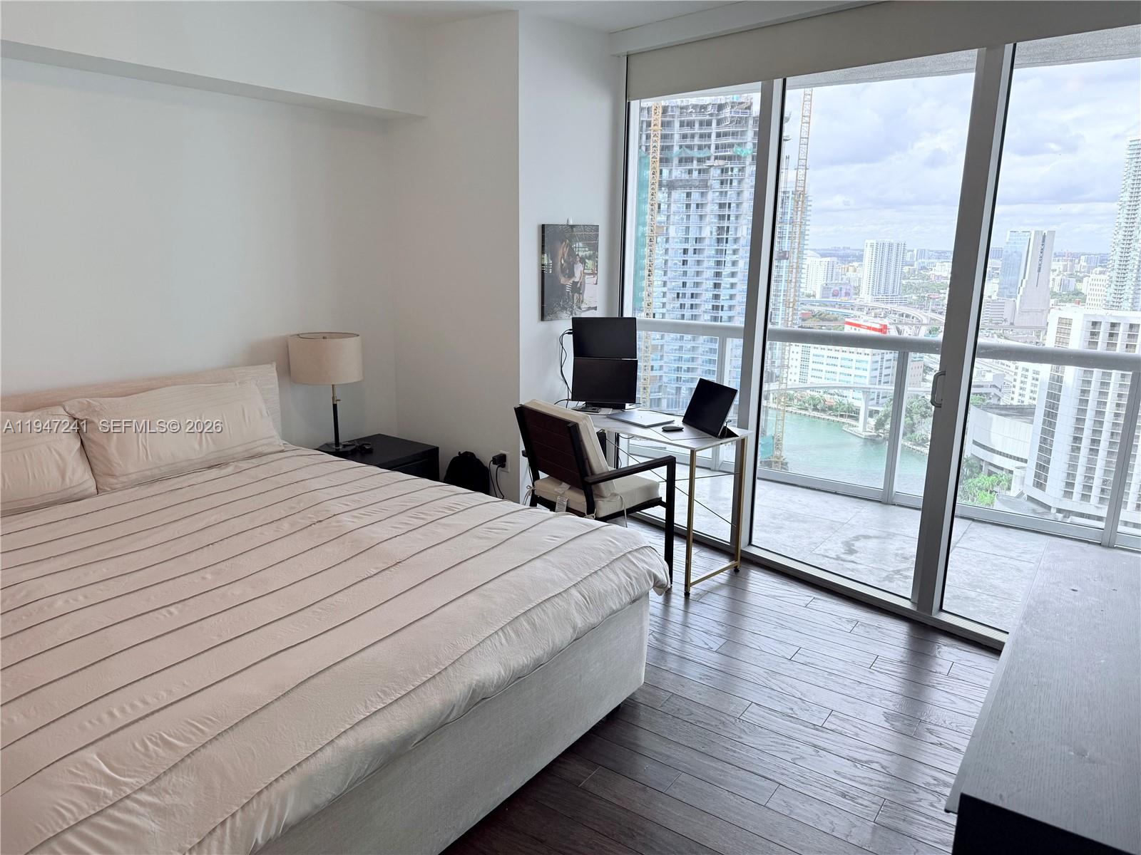 ICONBRICKELL CONDO NO 1 - Residential