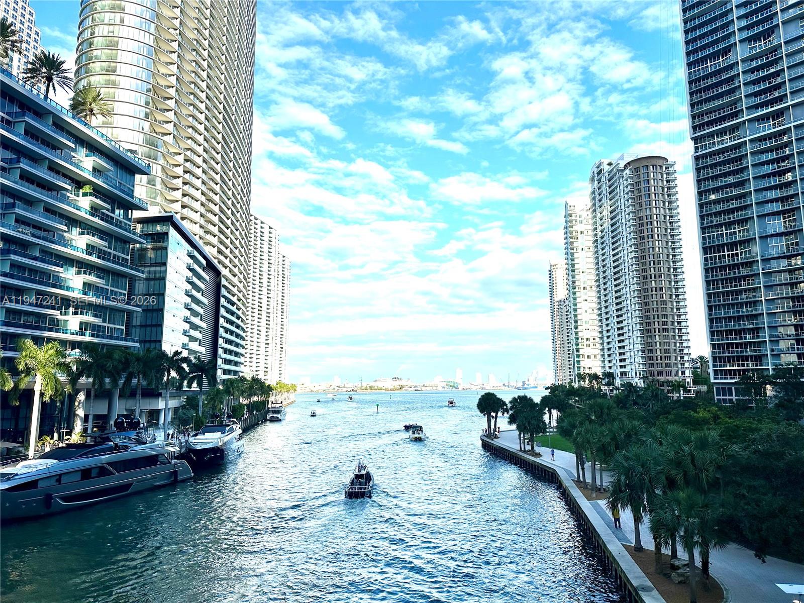 ICONBRICKELL CONDO NO 1 - Residential