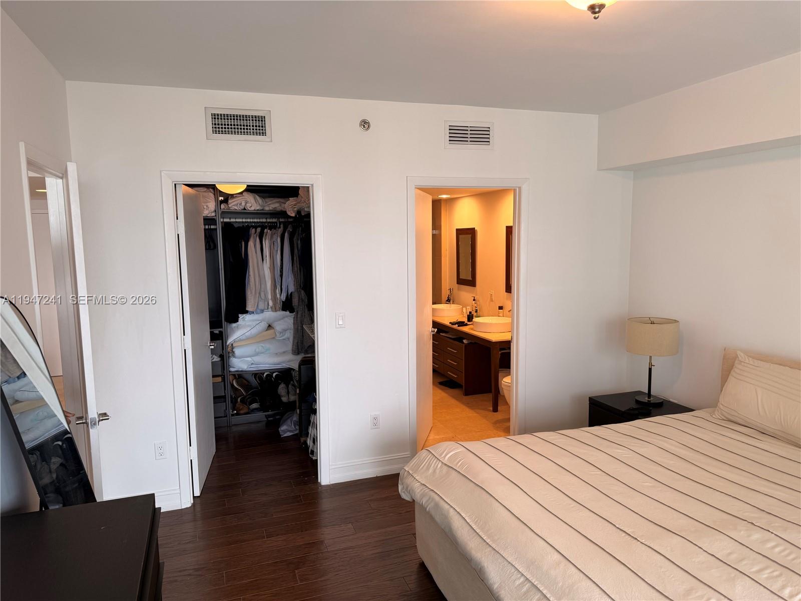 ICONBRICKELL CONDO NO 1 - Residential