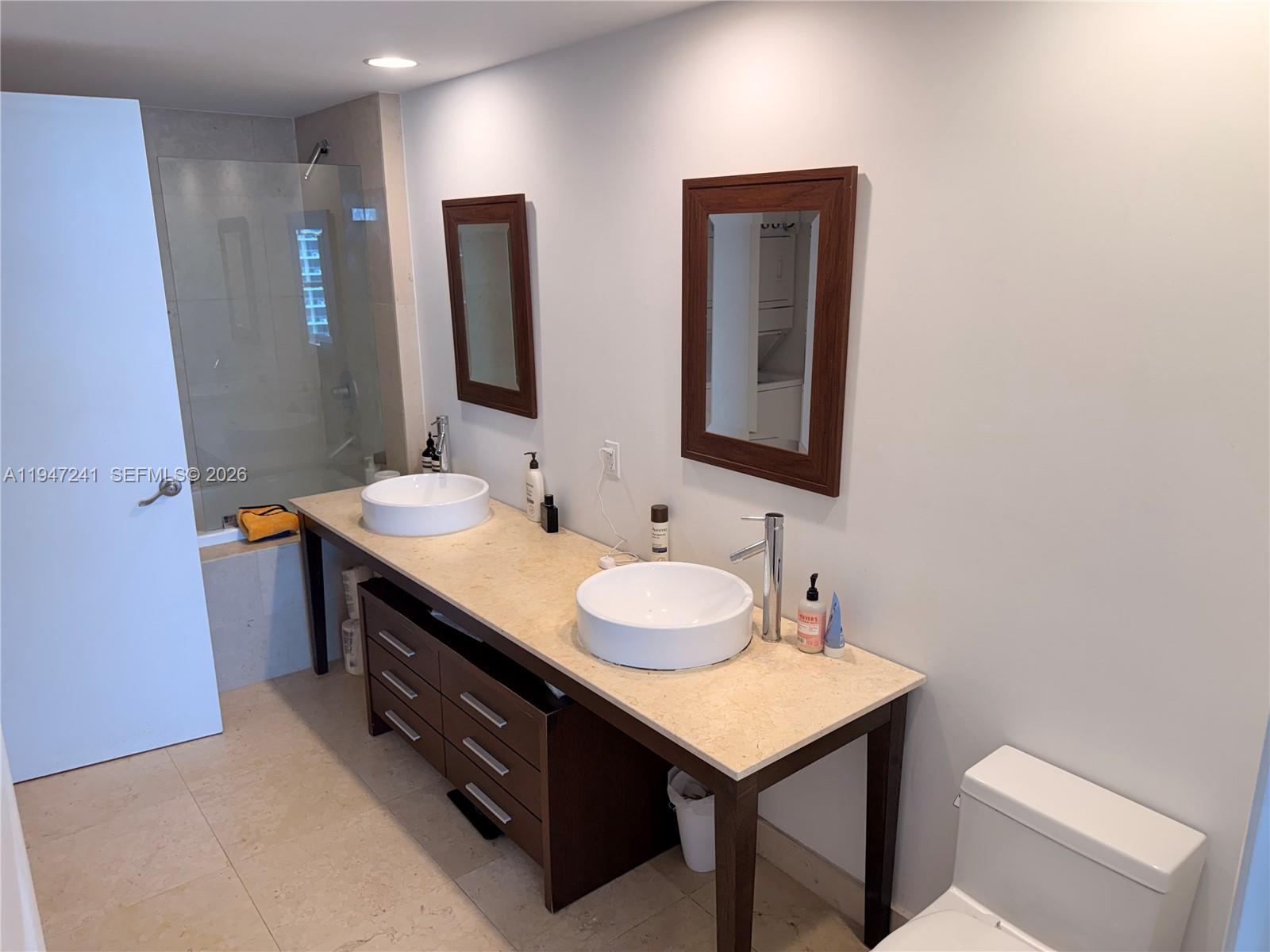 ICONBRICKELL CONDO NO 1 - Residential