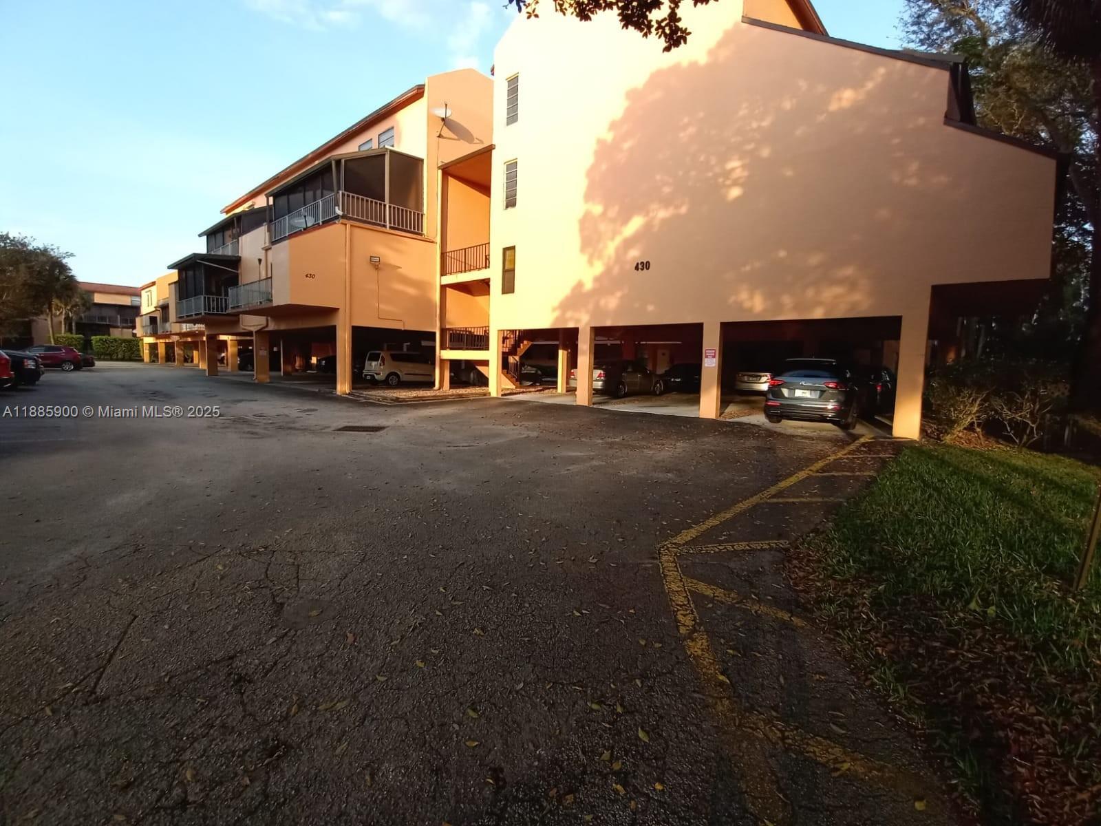 LAGO WEST CONDOMINIUM B - Residential