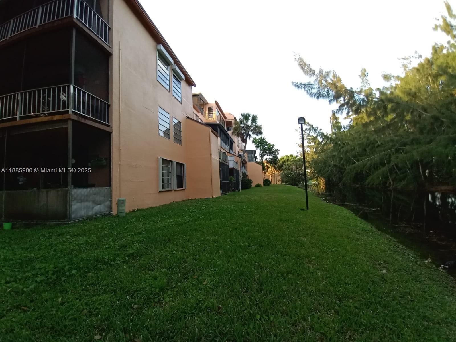 LAGO WEST CONDOMINIUM B - Residential