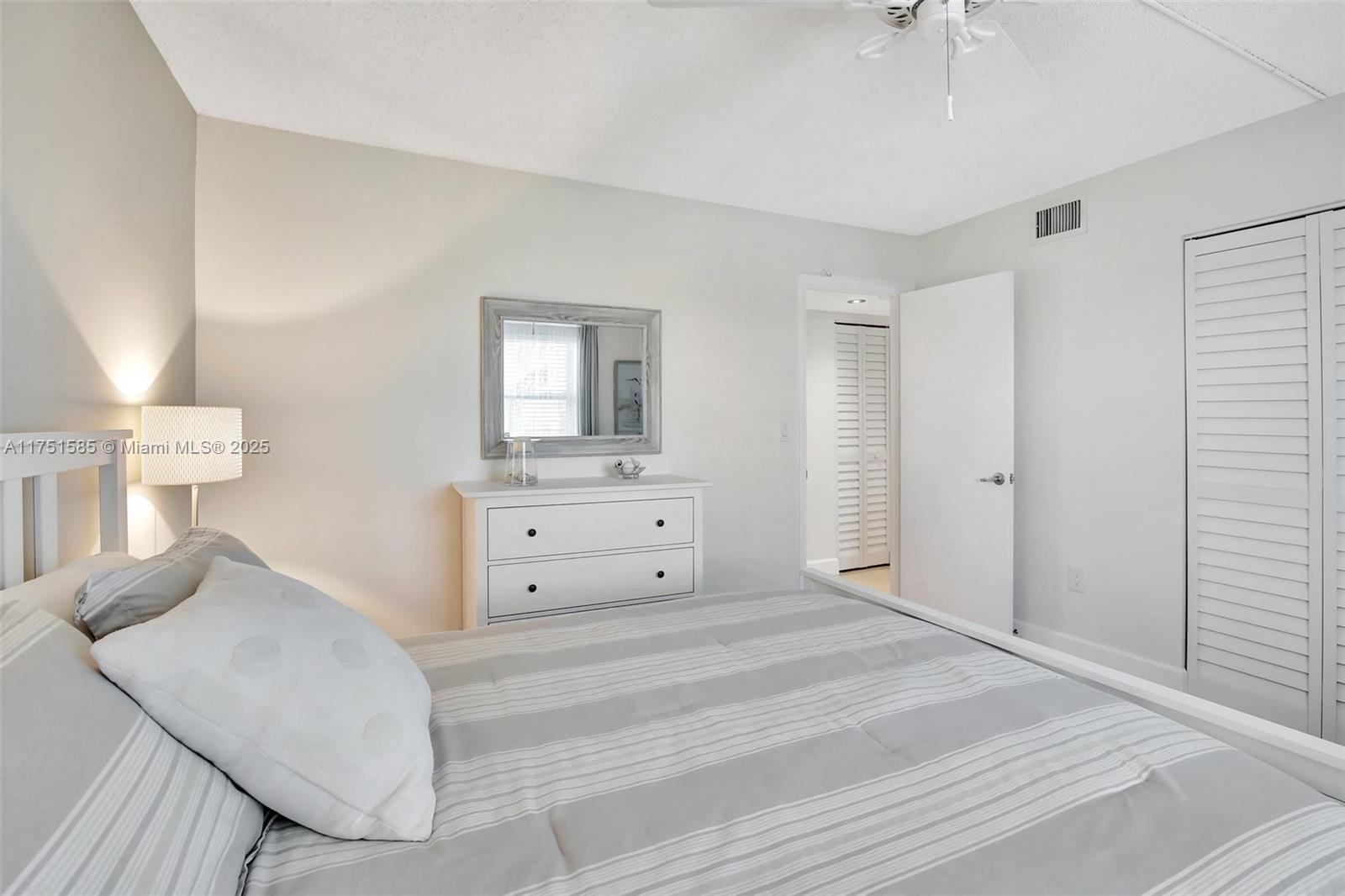 18TH HOLE AT INVERRARY CO - Residential