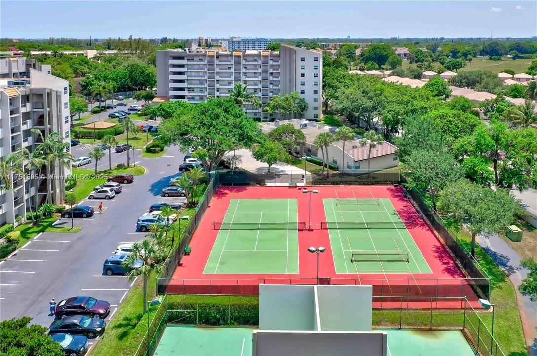 18TH HOLE AT INVERRARY CO - Residential