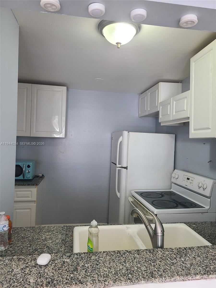 MONTECARLO CONDO - Residential