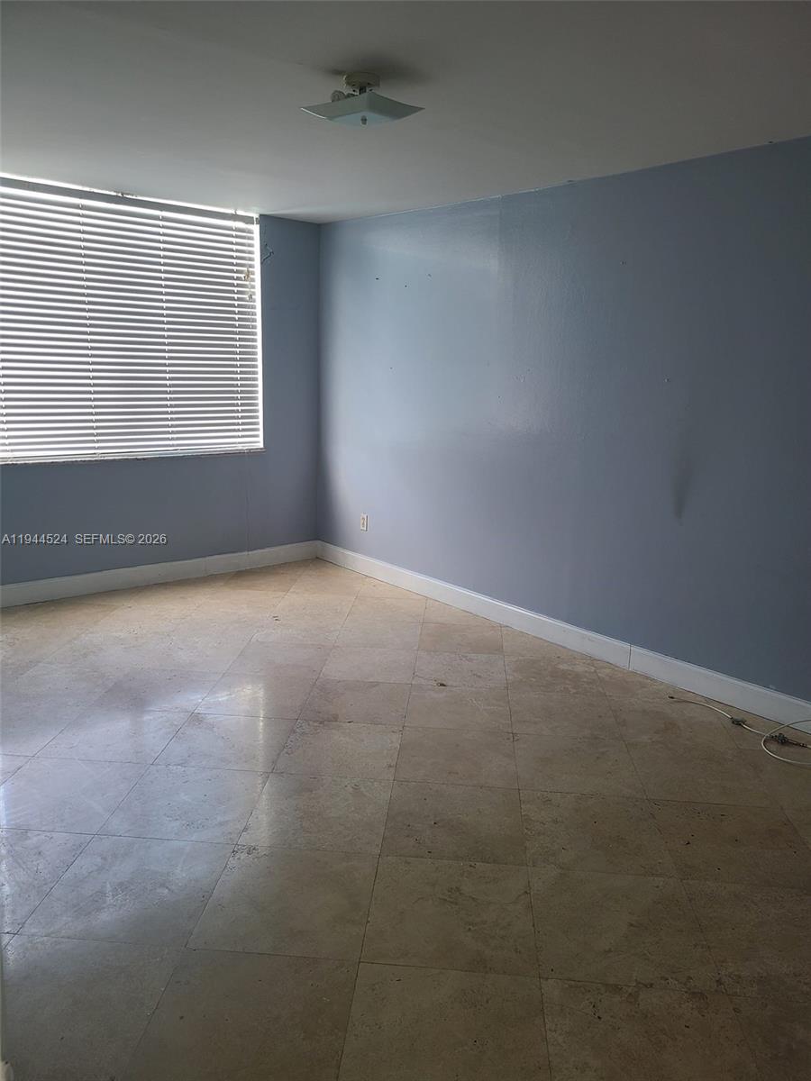 MONTECARLO CONDO - Residential