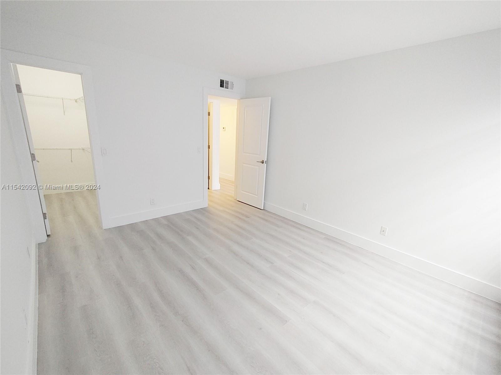 KINGS POINT BURGUNDY COND - Residential