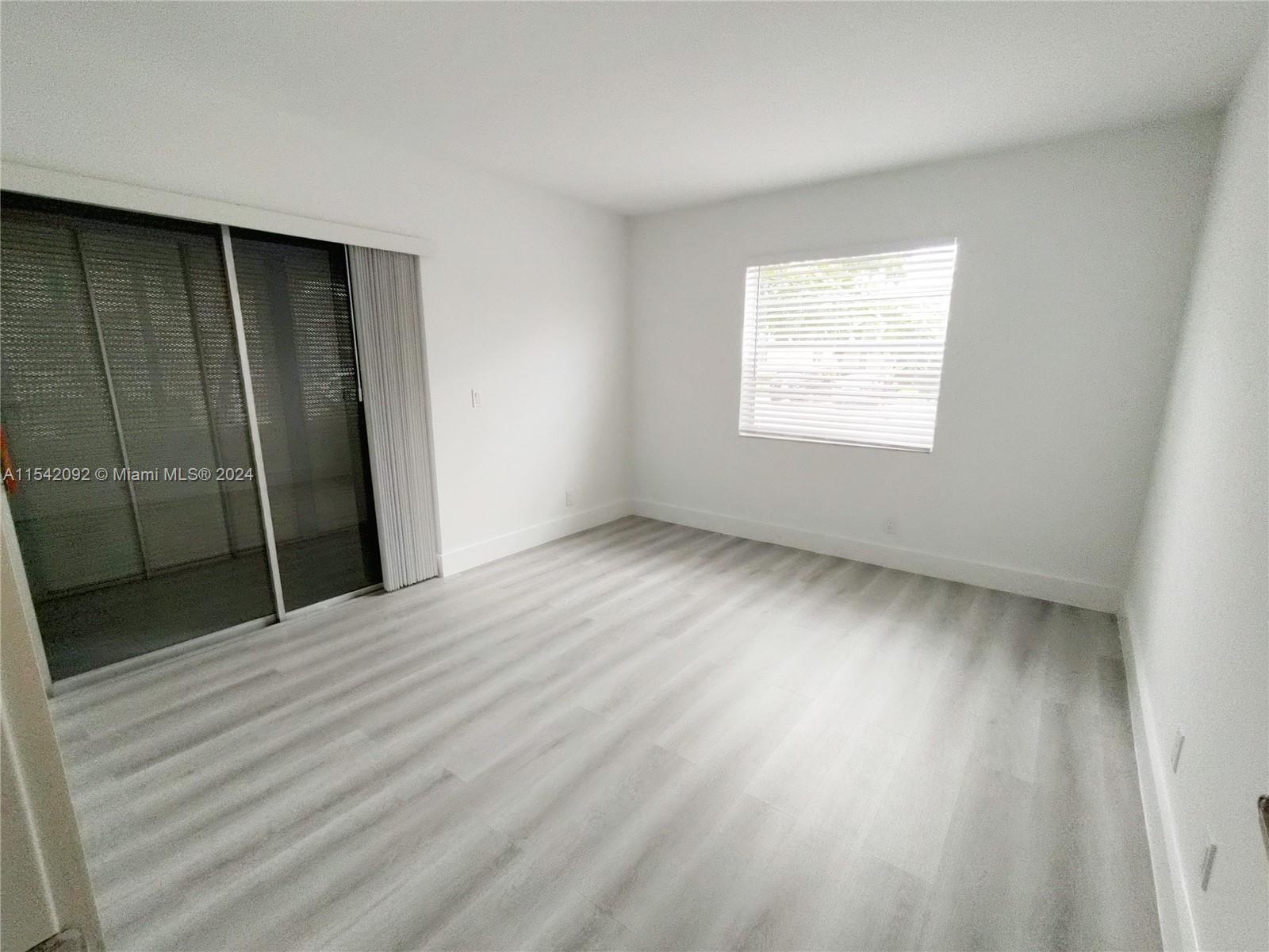 KINGS POINT BURGUNDY COND - Residential